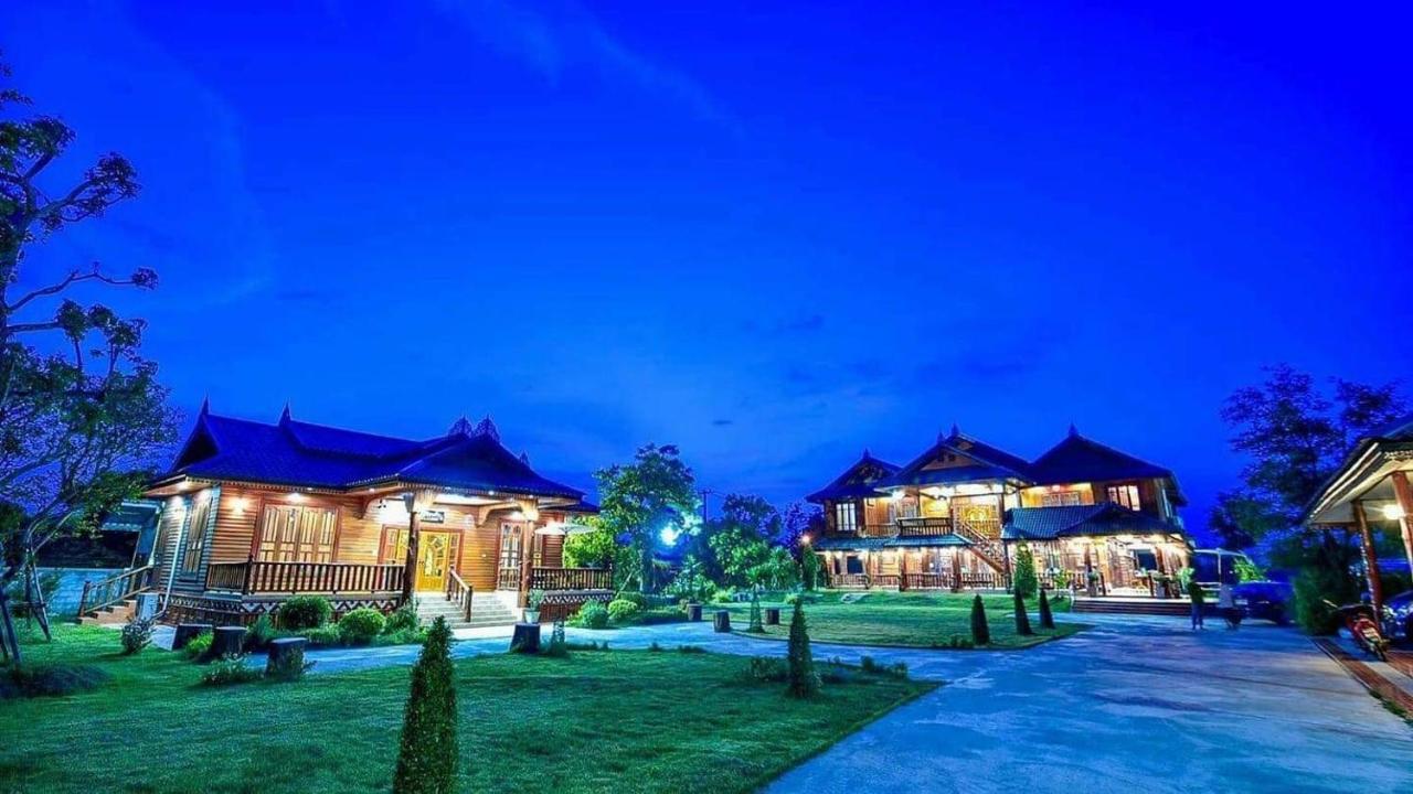 Baan Maneekan Sukhothai Exterior photo