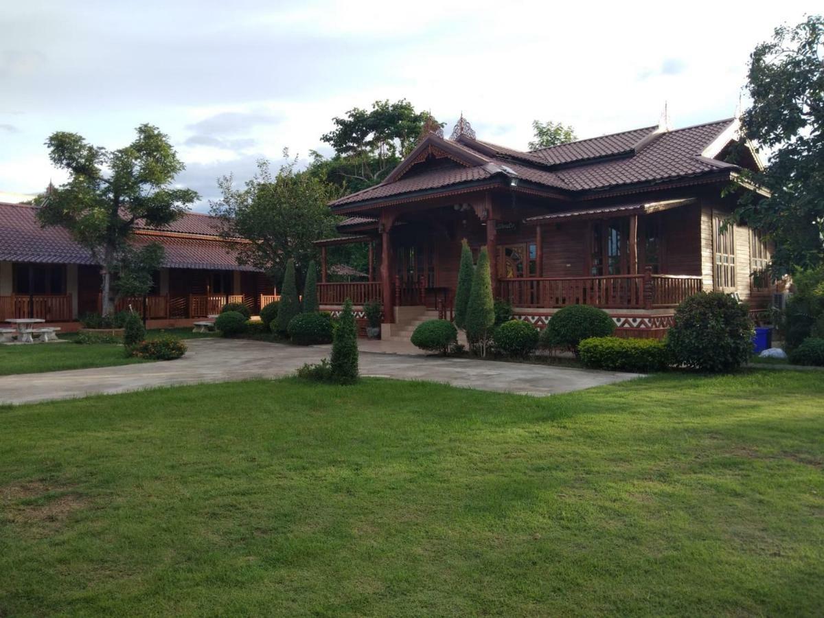 Baan Maneekan Sukhothai Exterior photo